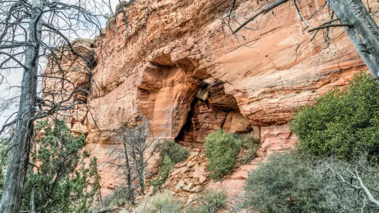Soldiers Pass Trail In Sedona – A total guide to hiking the cave