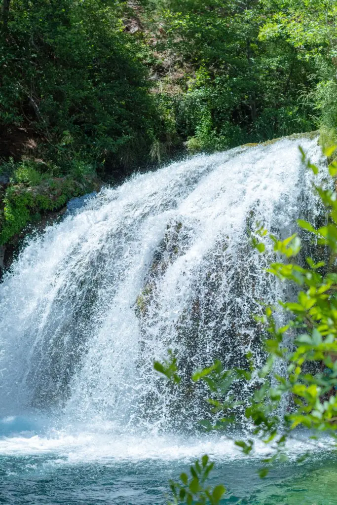 Sedona hiking trails with waterfalls