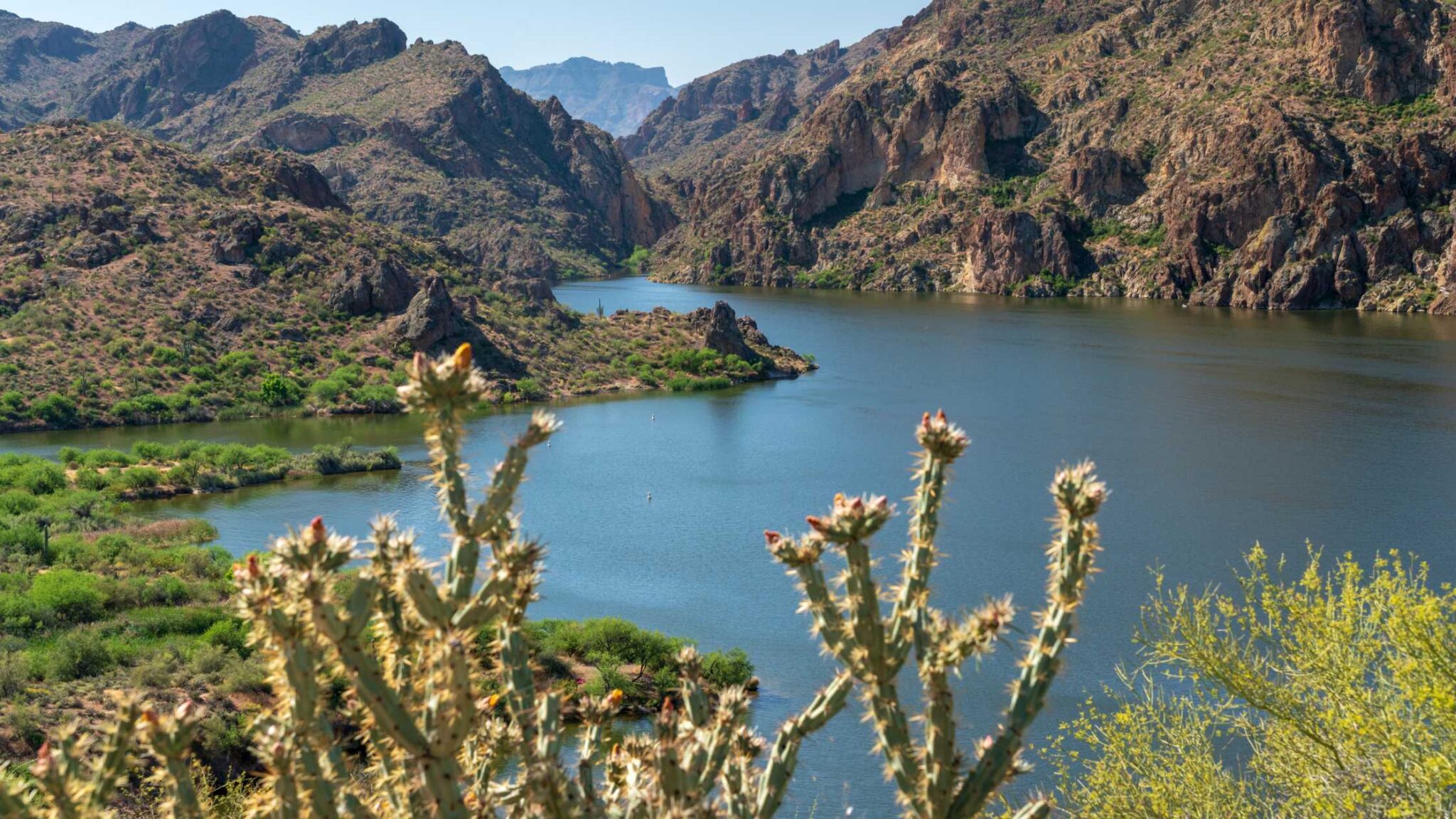 35 BEST LAKES IN ARIZONA TO SWIM, FISH AND PICNIC