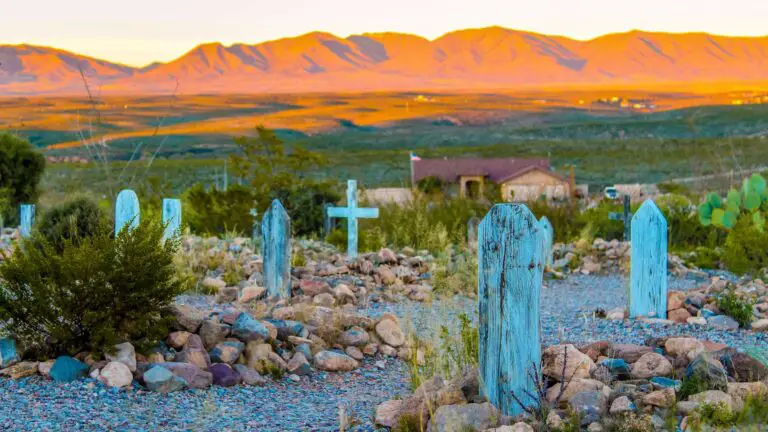 GHOSTS AND GUNSLINGERS: A ROAD TRIP FROM TOMBSTONE TO BISBEE