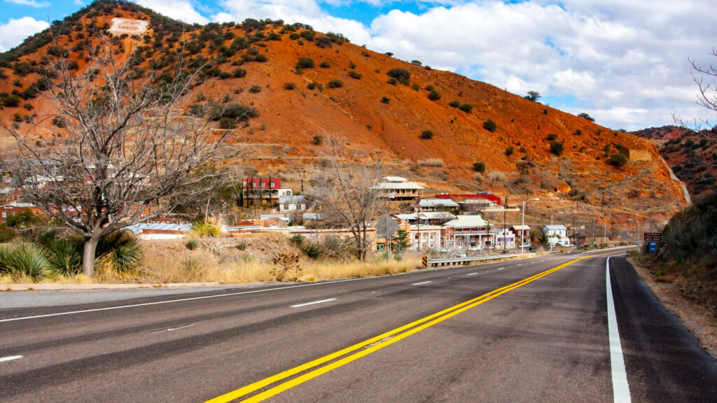 Closest airport to Bisbee