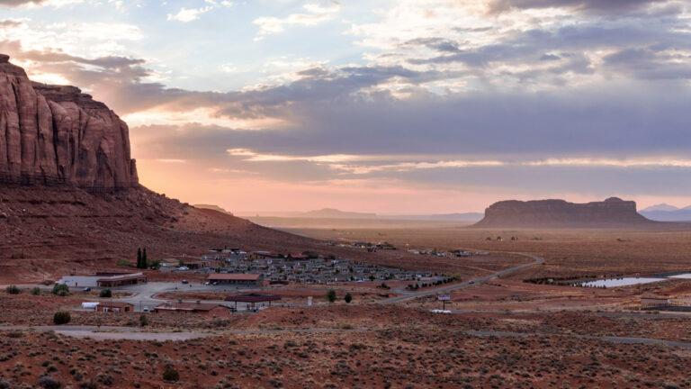 Closest Airport to Monument Valley (UT25 vs PGA vs FLG)