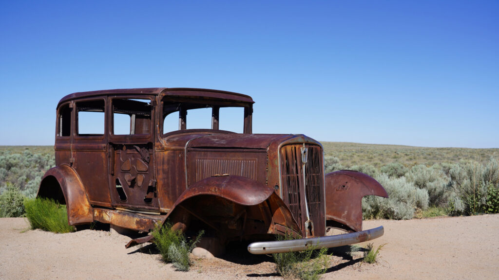closest airport to Petrified Forest National Park