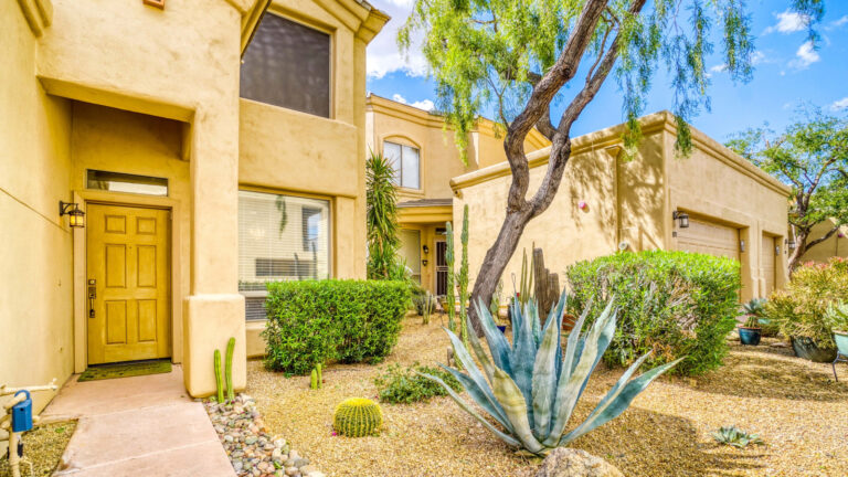 WHERE TO STAY IN PHOENIX: Best Areas + Hotels by Budget