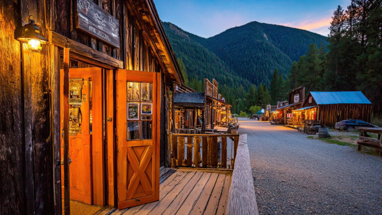 WHERE TO STAY IN TOMBSTONE: BEST AREAS + HOTELS BY BUDGET