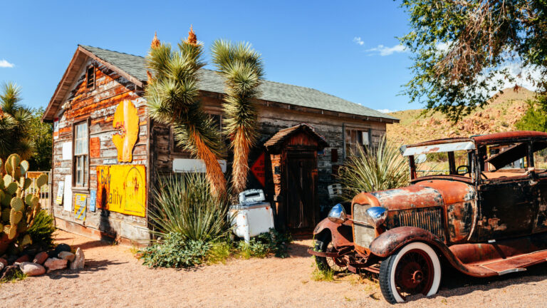 WHERE TO STAY IN ROUTE 66 ARIZONA: BEST AREAS + HOTELS BY BUDGET